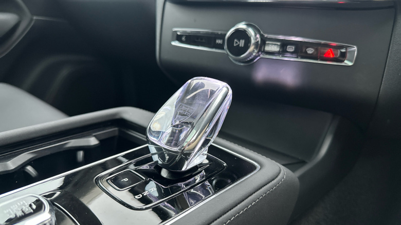 Volvo XC90 2.0 T8 PHEV Plus Dark 5dr AWD Geartronic Estate